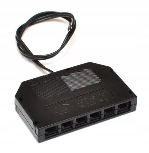 Rozdzielacz-mini-amp-6-pkp-do-laczenia-tasm-LED.jpg
