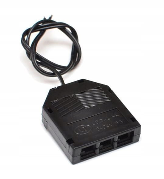 Rozdzielacz-mini-amp-3-punkt-do-laczenia-tasm-LED.jpg