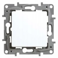Legrand Niloe Łącznik krzyżowy biały 764504